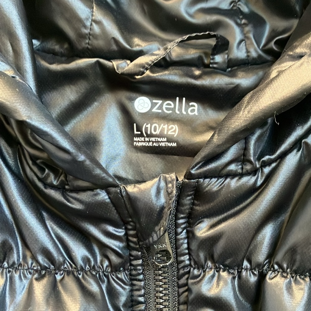 Zella - Picture 6 of 12